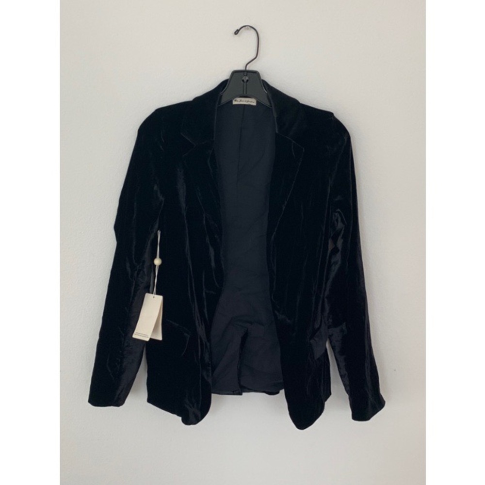 NWT FL&L “VIVA VELVET” Black Blazer